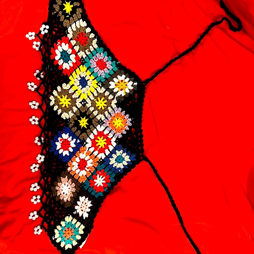 Beautiful multicolored boho crocheted crop top - never worn - altar’d state o/s